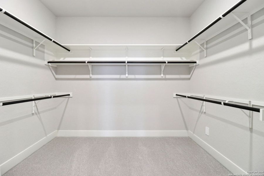 Spacious, unfurnished interior of a new home in Thomas Pond, San Antonio (Image 17). Spacious, unfurnished interior of a new home in Thomas Pond, San Antonio (Image 17).