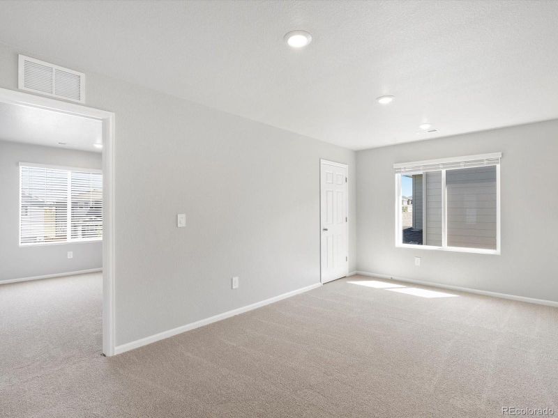 Spacious, unfurnished interior of a new home in Lake Bluff, Greeley (Image 14). Spacious, unfurnished interior of a new home in Lake Bluff, Greeley (Image 14).