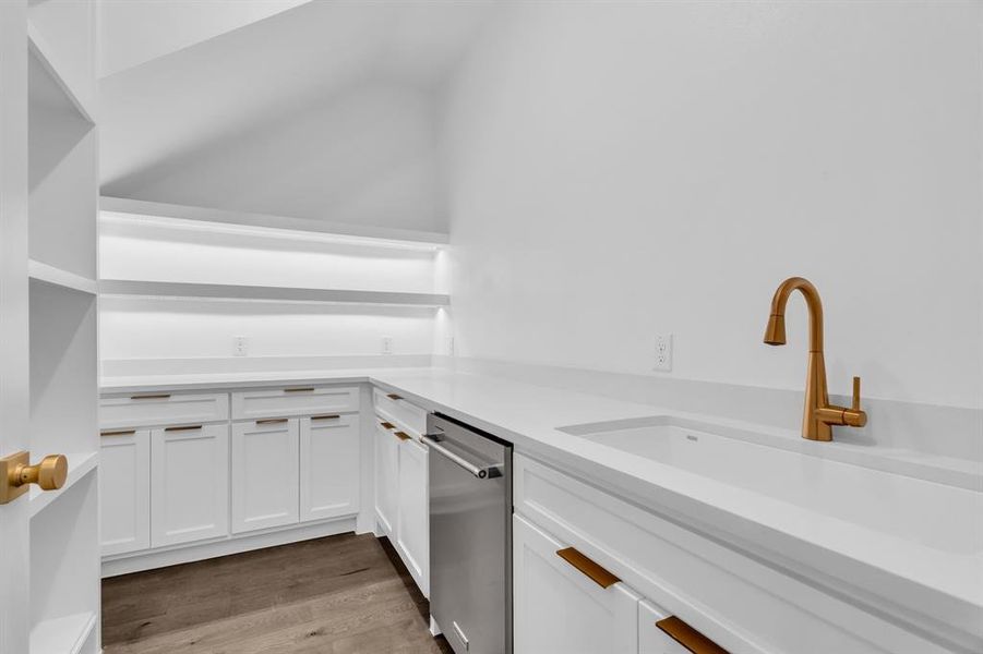 DYLD-0120-00_BROOKDALE II - B_Working Pantry