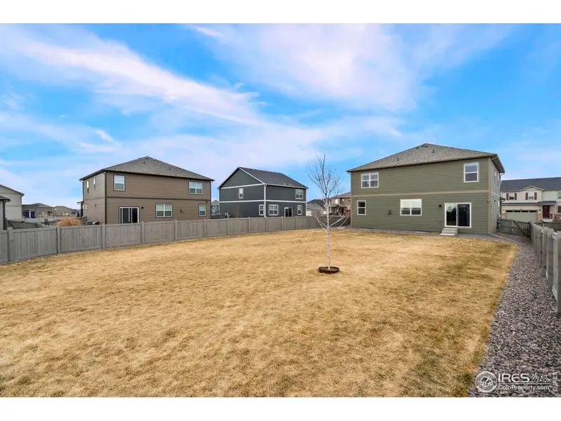 Exterior details and patio area of a home in Vantage, Berthoud (Image 3).