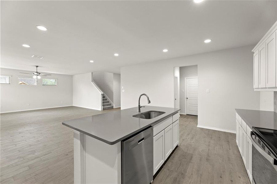 12. 2116 Hickory - Kitchen (3)