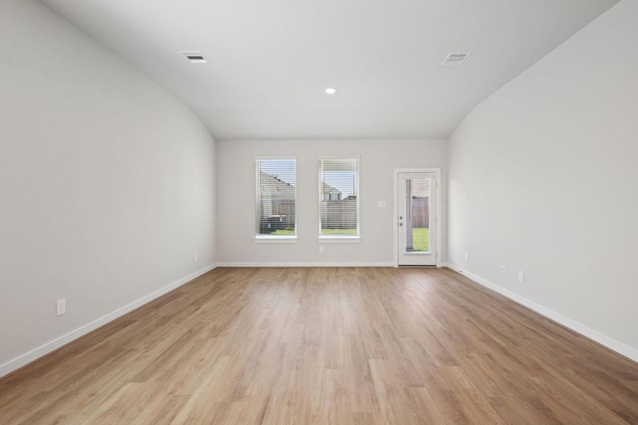 Spacious, unfurnished interior of a new home in Landing Meadows - Premier Series, New Caney (Image 36). Spacious, unfurnished interior of a new home in Landing Meadows - Premier Series, New Caney (Image 36).