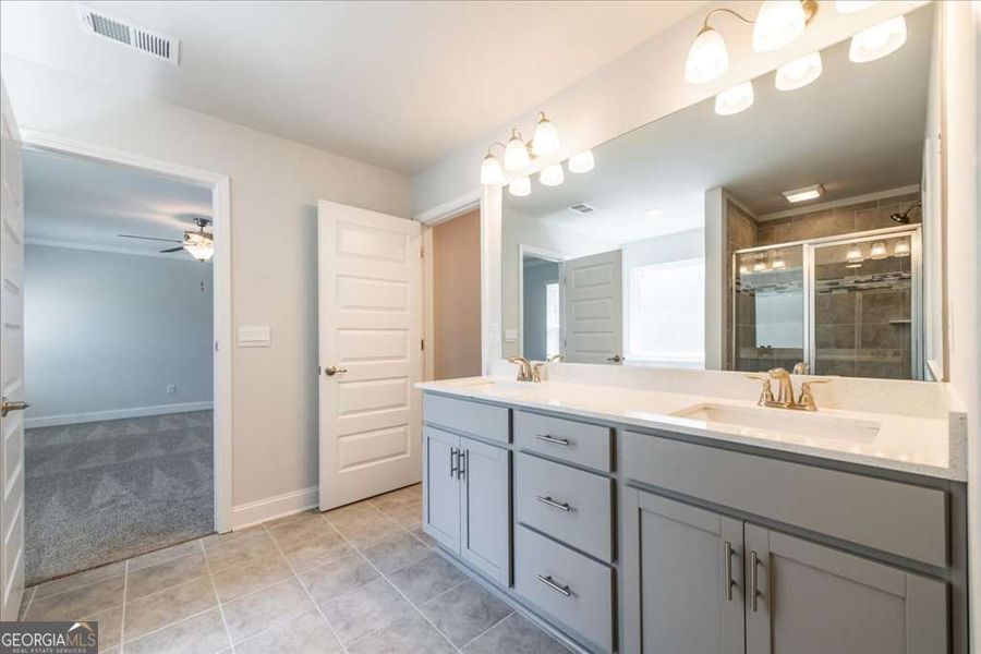 Furnished interior view inside a new home in Carson's Walk, Macon (Image 10).
