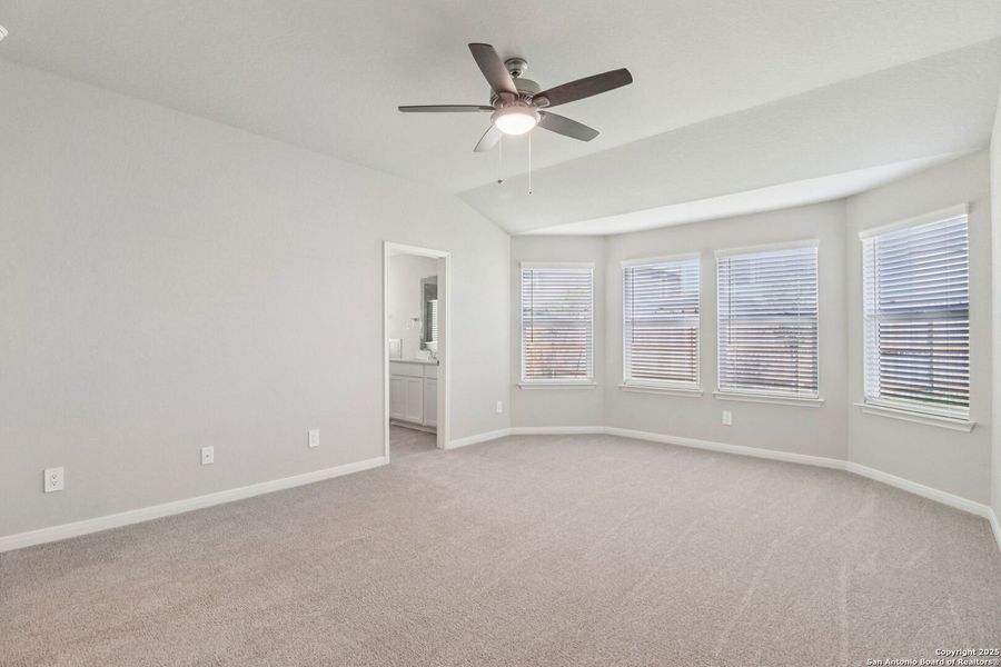 Spacious, unfurnished interior of a new home in Estancia Ranch - Premier Series, San Antonio (Image 20).