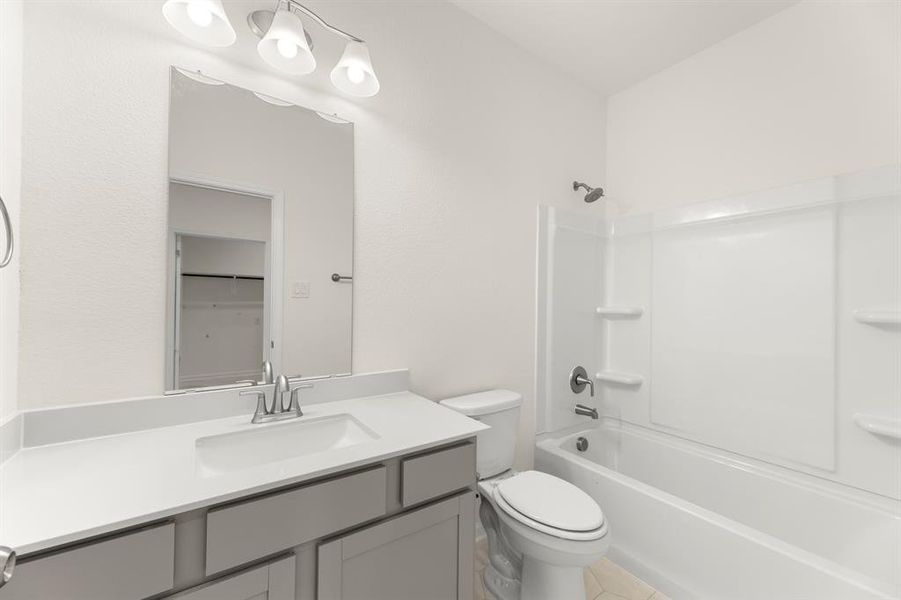 16. 1233 Anderson - 2ND Bath 16. 1233 Anderson - 2ND Bath
