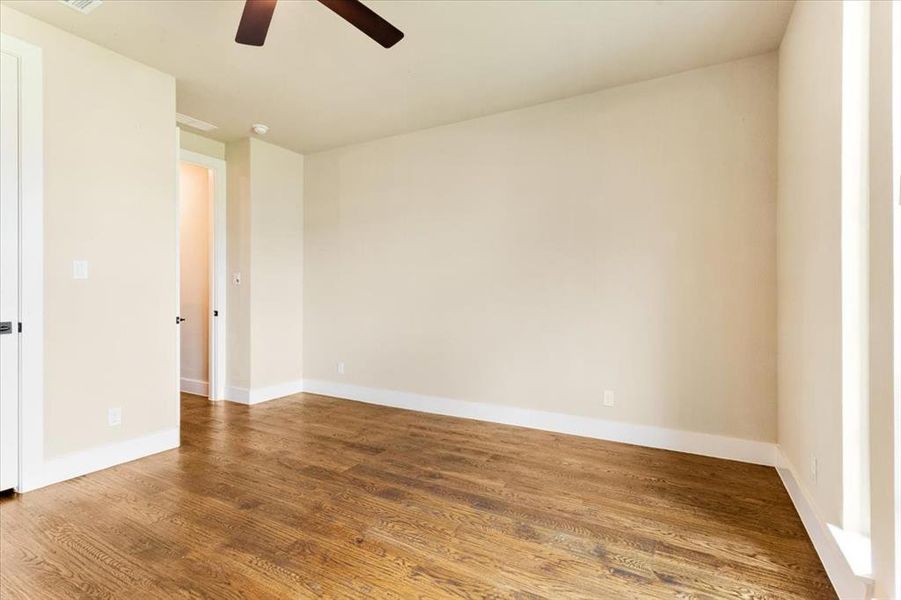 Spacious, unfurnished interior of a new home in King Crossing Estates, Van Alstyne (Image 23).
