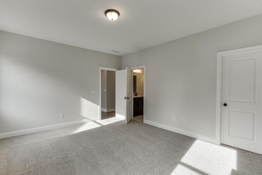 Spacious, unfurnished interior of a new home in , Buford (Image 40).