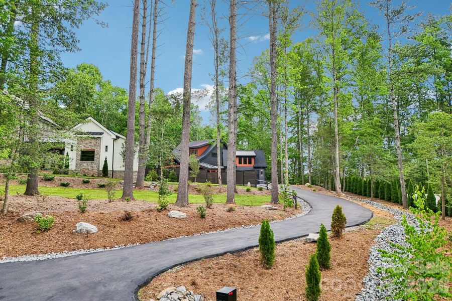 Community amenities in , Brevard (Image 43). Community amenities in , Brevard (Image 43).