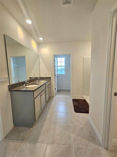 Image 9 of a home in .