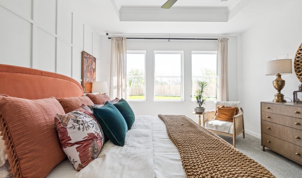 Primary suite with ceiling treatment