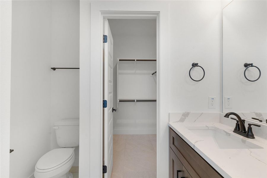 Furnished interior view inside a new home in , Burnet (Image 10).