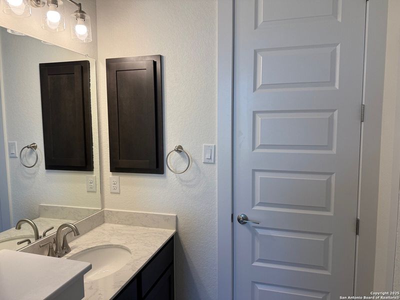 Furnished interior view inside a new home in Mesa Western, Cibolo (Image 10).