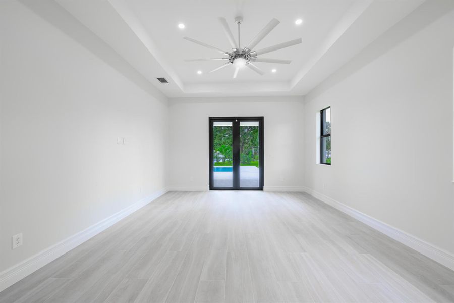 Spacious, unfurnished interior of a new home in , Stuart (Image 43).