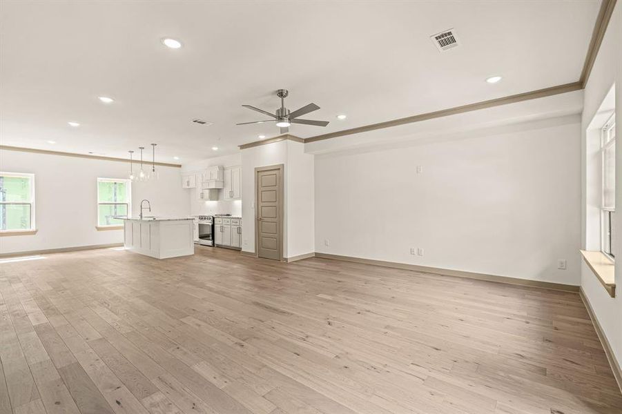 Spacious, unfurnished interior of a new home in , Fort Worth (Image 17).