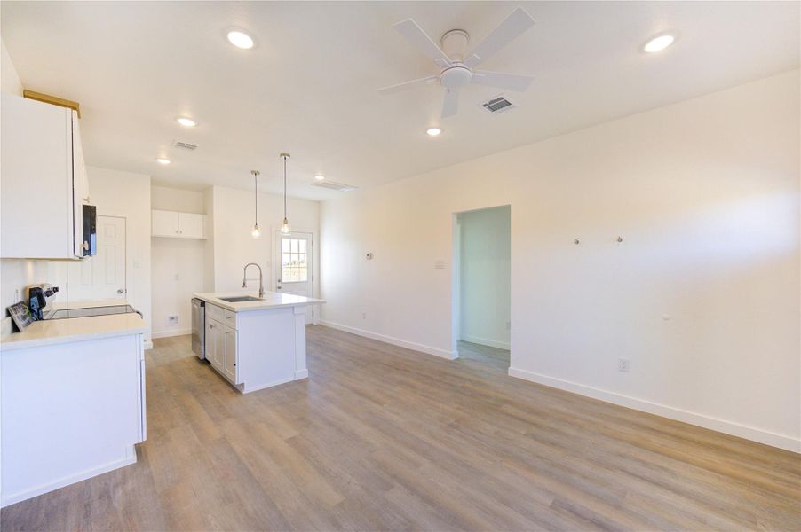 Spacious, unfurnished interior of a new home in , Cleveland (Image 23).