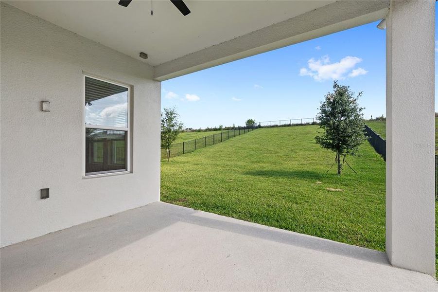 Exterior details and patio area of a home in , Winter Garden (Image 37).