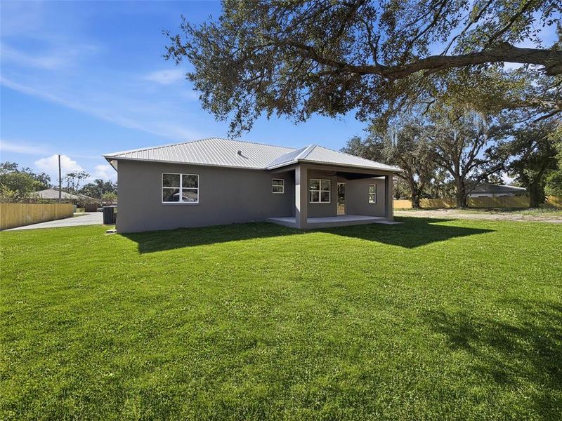 Exterior details and patio area of a home in , Lakeland (Image 31).