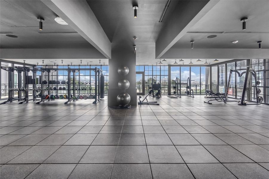 Community amenities in , Miami (Image 35).