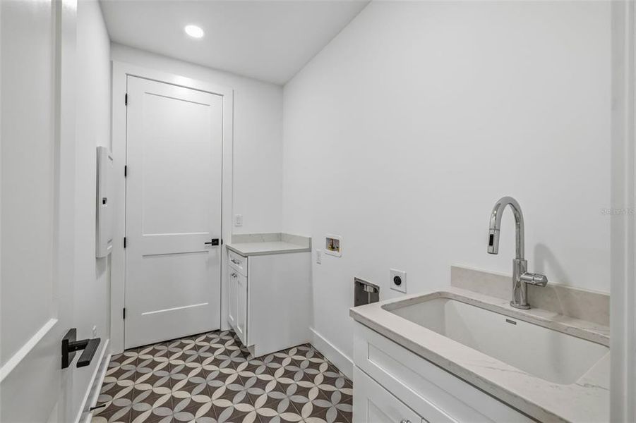 Furnished interior view inside a new home in , Tampa (Image 27).