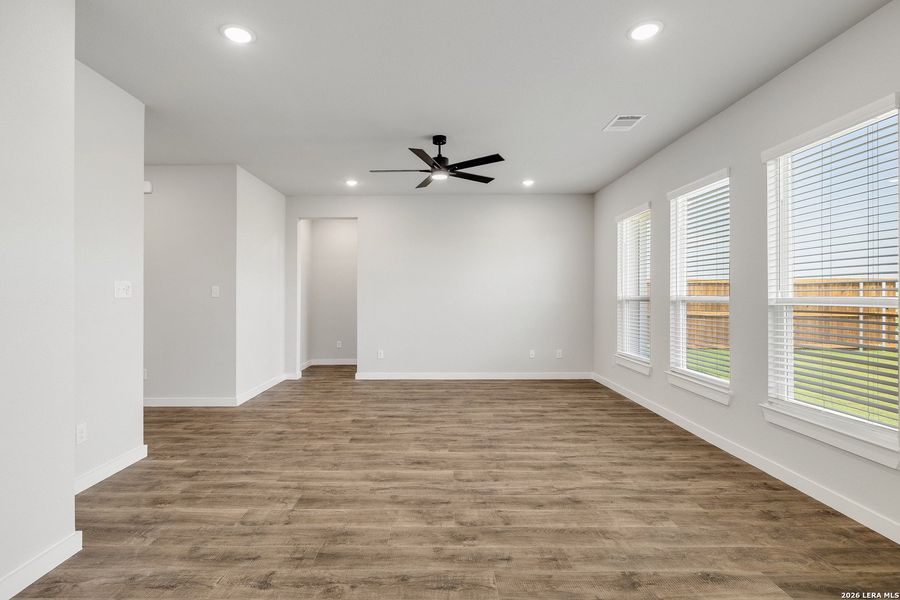 Spacious, unfurnished interior of a new home in Edgewood Estates, Midlothian (Image 20).