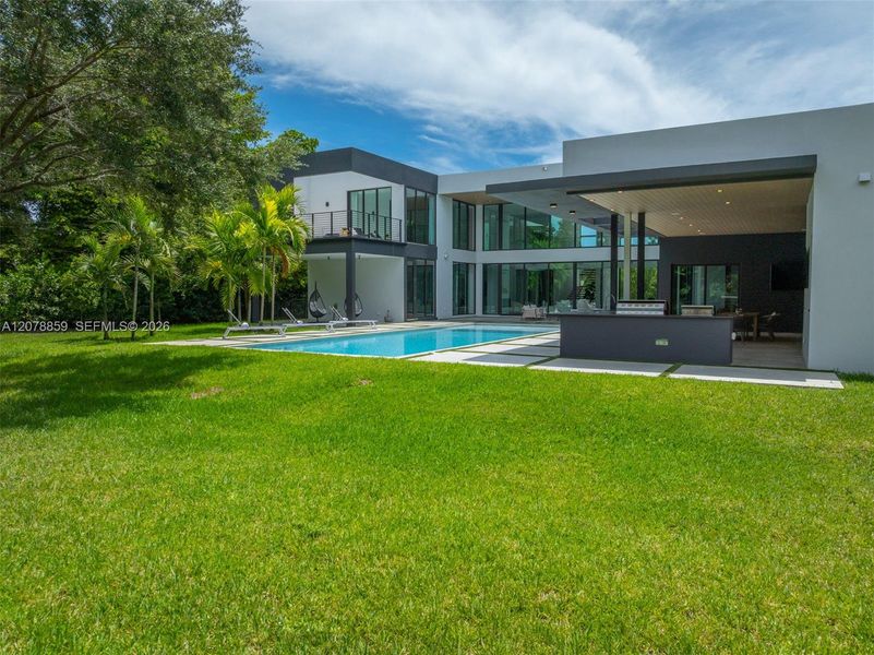 Pinecrest Builder's Acre