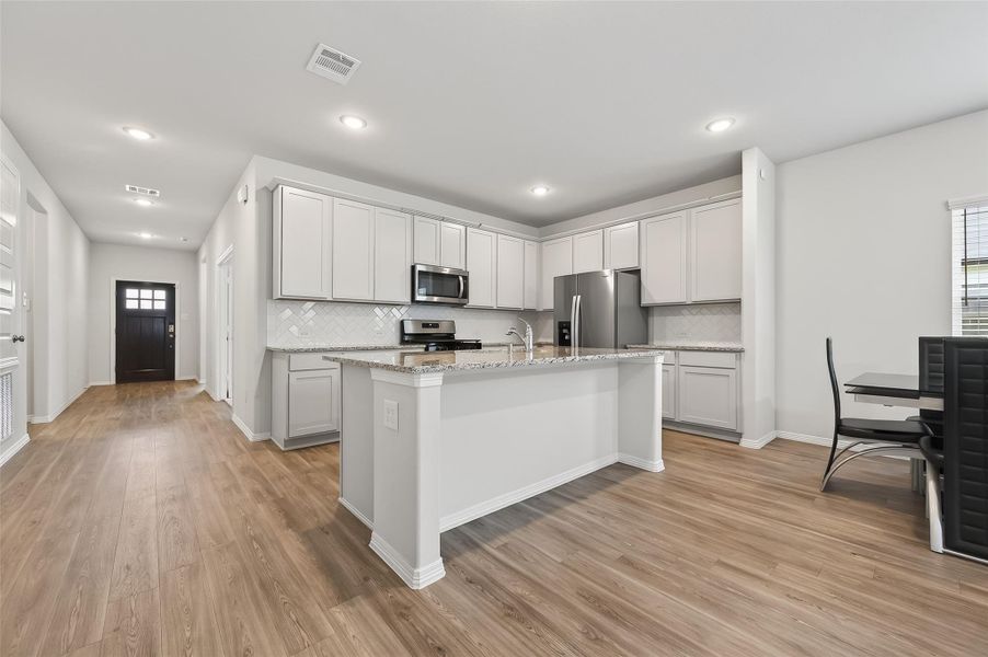 Furnished interior view inside a new home in , Tomball (Image 13).