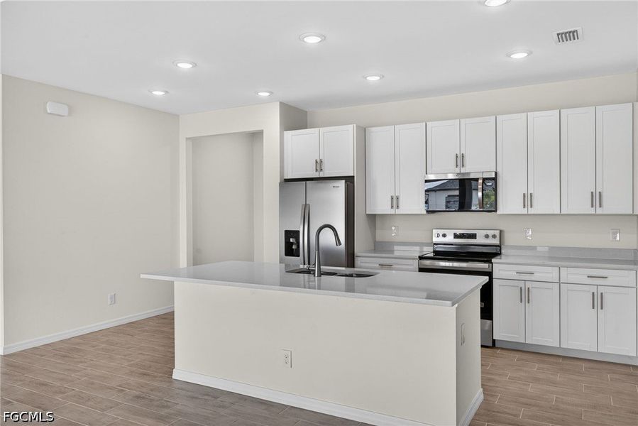 Furnished interior view inside a new home in Cape Coral, Cape Coral (Image 10).