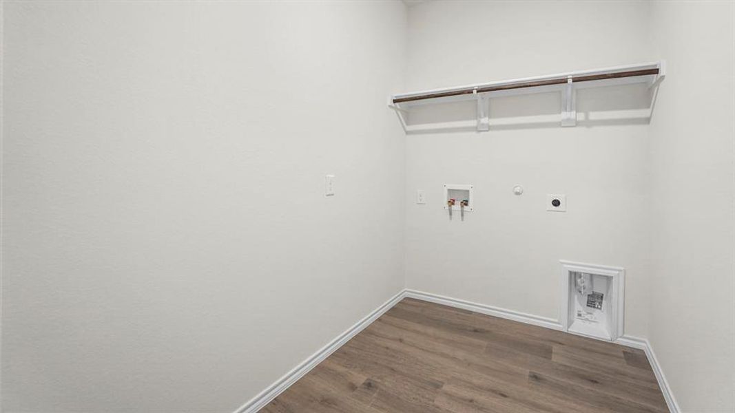 Spacious, unfurnished interior of a new home in Creekside Ranch, Blue Ridge (Image 17).