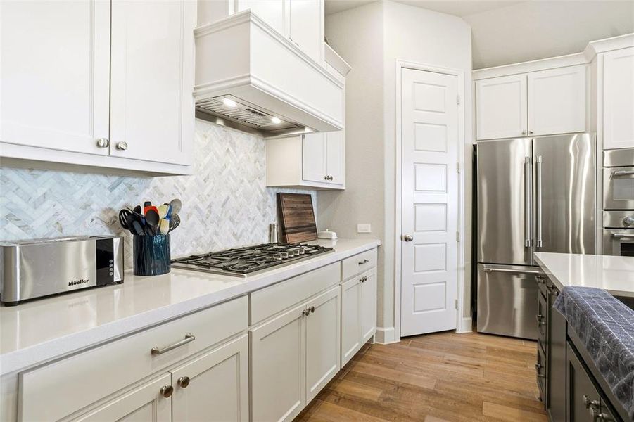 Furnished interior view inside a new home in Reunion 50', Rhome (Image 12). Furnished interior view inside a new home in Reunion 50', Rhome (Image 12).