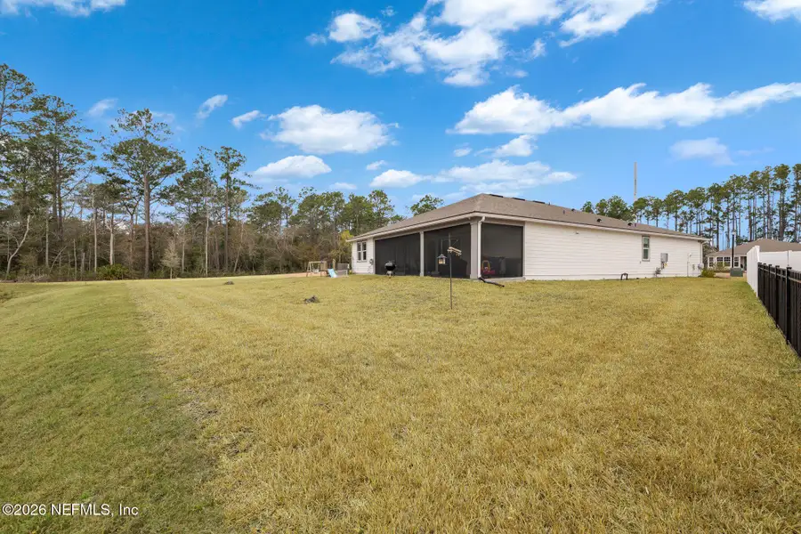 Exterior details and patio area of a home in , Jacksonville (Image 4).