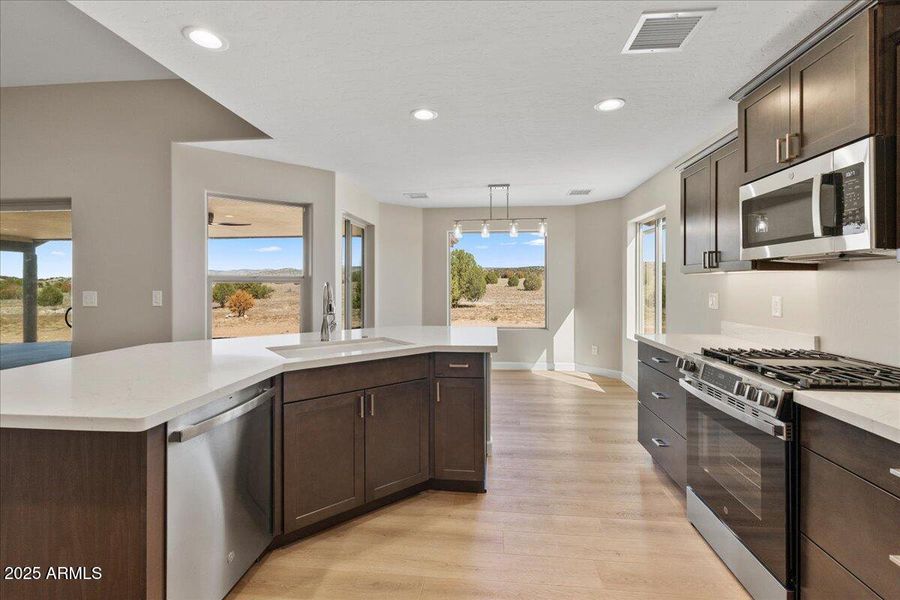 08-Kitchen 08-Kitchen