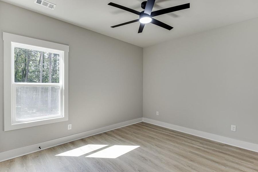 Spacious, unfurnished interior of a new home in , Jefferson (Image 25).