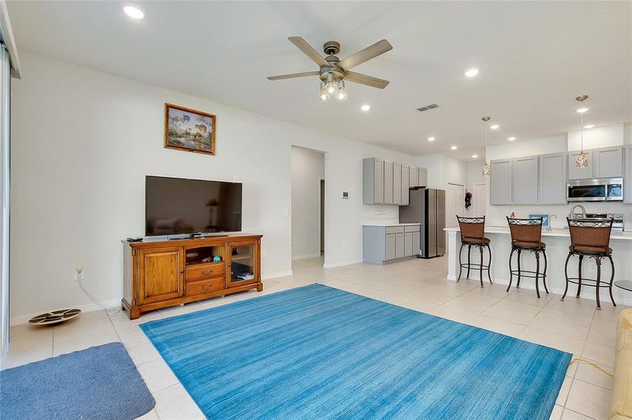 Furnished interior view inside a new home in , Bradenton (Image 5).