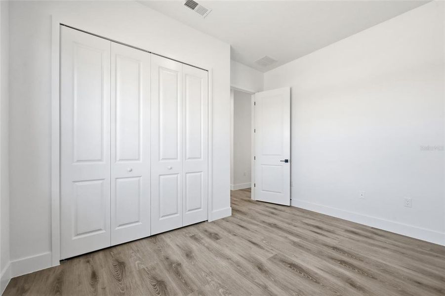 Spacious, unfurnished interior of a new home in , Ocklawaha (Image 23).