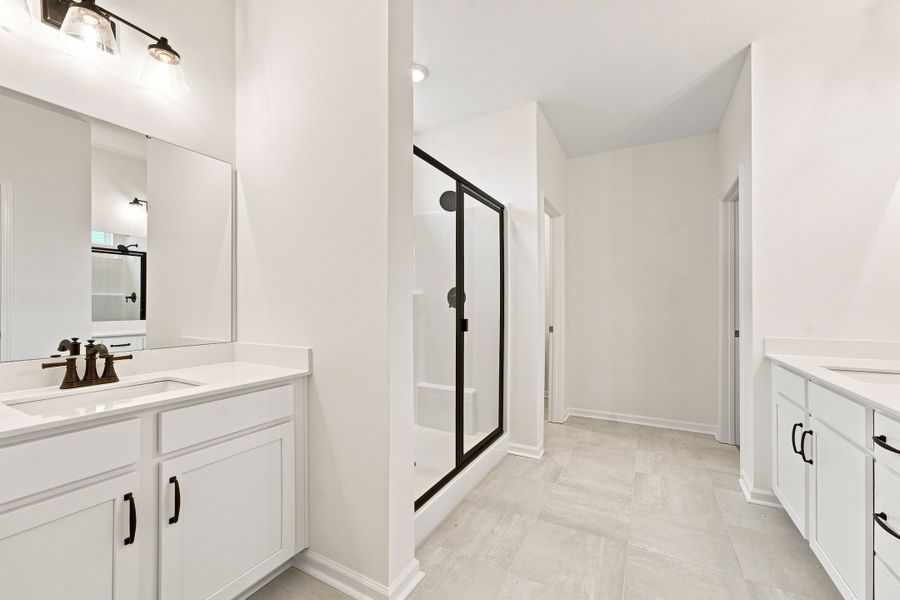 Furnished interior view inside a new home in Somerset, Myrtle Beach (Image 10).