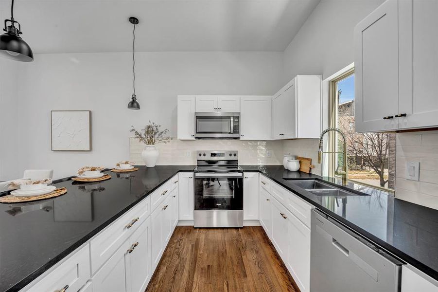 Furnished interior view inside a new home in , Dallas (Image 9). Furnished interior view inside a new home in , Dallas (Image 9).