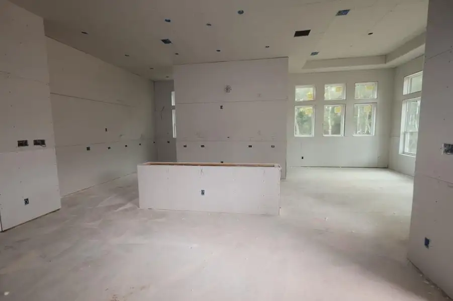 Spacious, unfurnished interior of a new home in The Woodlands Hills 70’, Willis (Image 4).