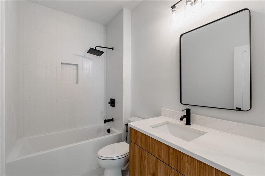 Furnished interior view inside a new home in , Gainesville (Image 37).