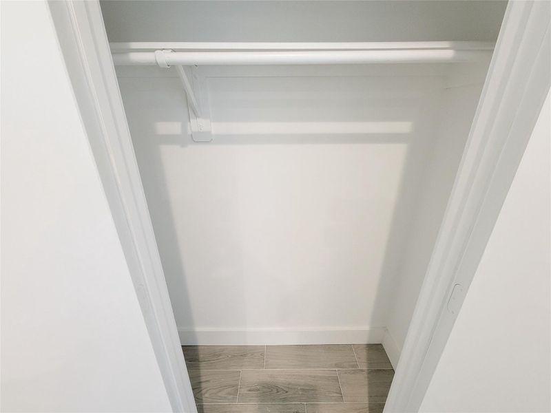 Spacious, unfurnished interior of a new home in , Houston (Image 33).