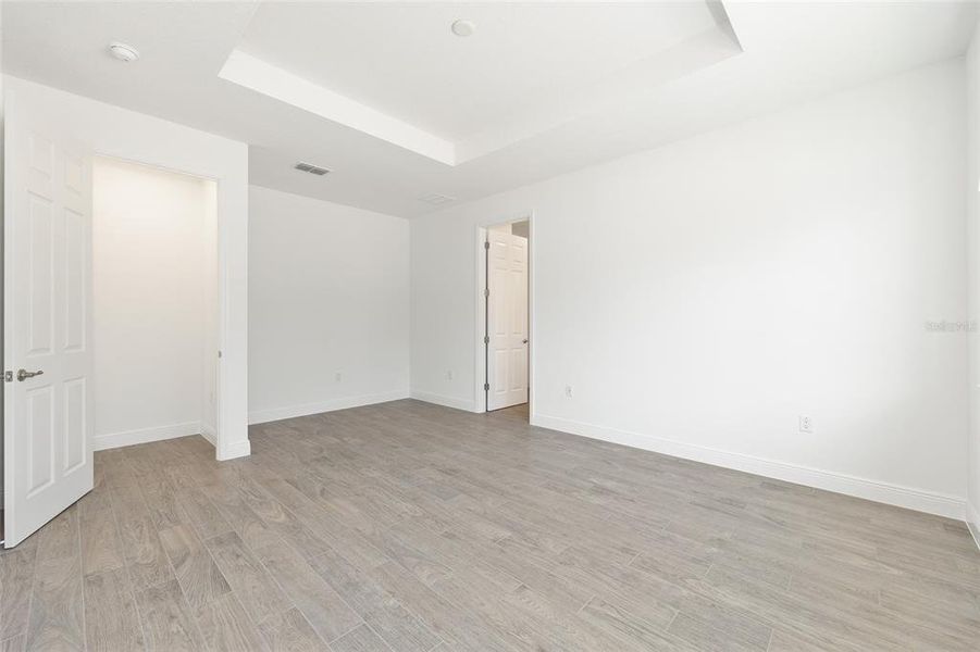 Spacious, unfurnished interior of a new home in , Ocala (Image 34).