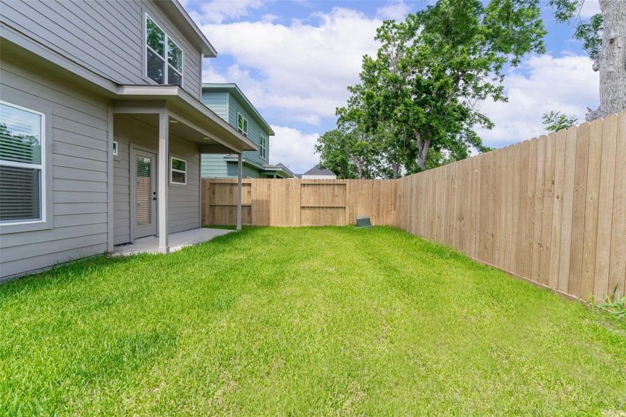 Image 2 of a home in Avenue Park.