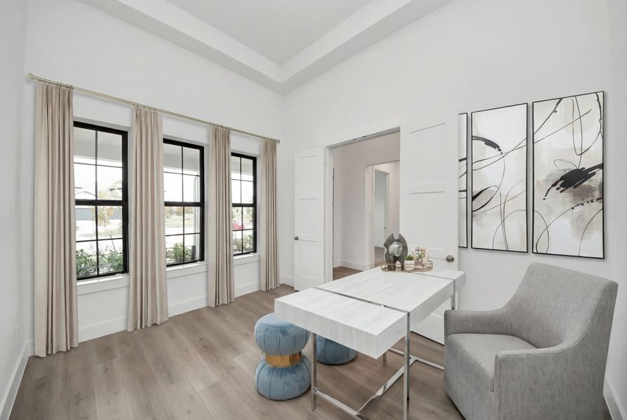 Representative furnished interior of a home built from the Fredericksburg by Beazer Homes in Legacy, League City (Image 10).