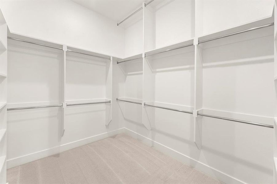 39. 4711 Belo - Closet