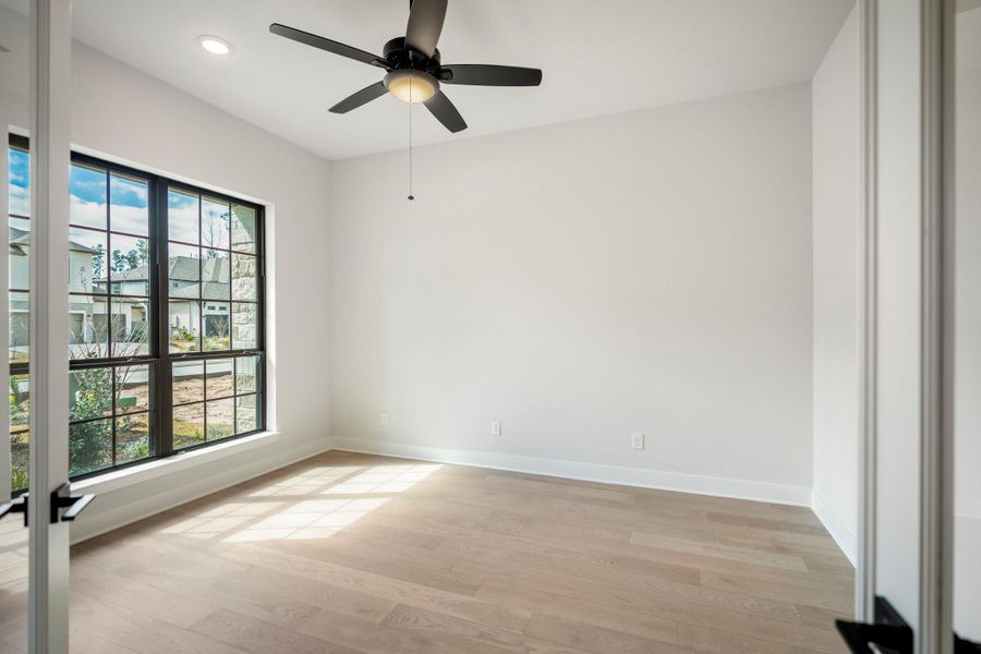 Spacious, unfurnished interior of a new home in Artavia 70′ Lots, Conroe (Image 33).