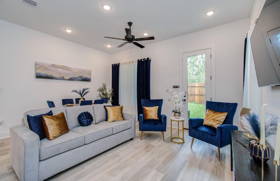 Furnished interior view inside a new home in Benson Street Court, Houston (Image 16).