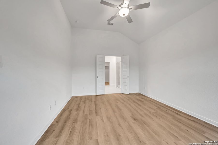 Spacious, unfurnished interior of a new home in Paloma Park, Converse (Image 45).