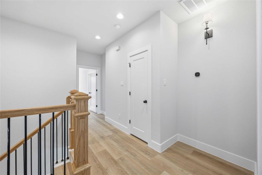 Spacious, unfurnished interior of a new home in , Houston (Image 24).