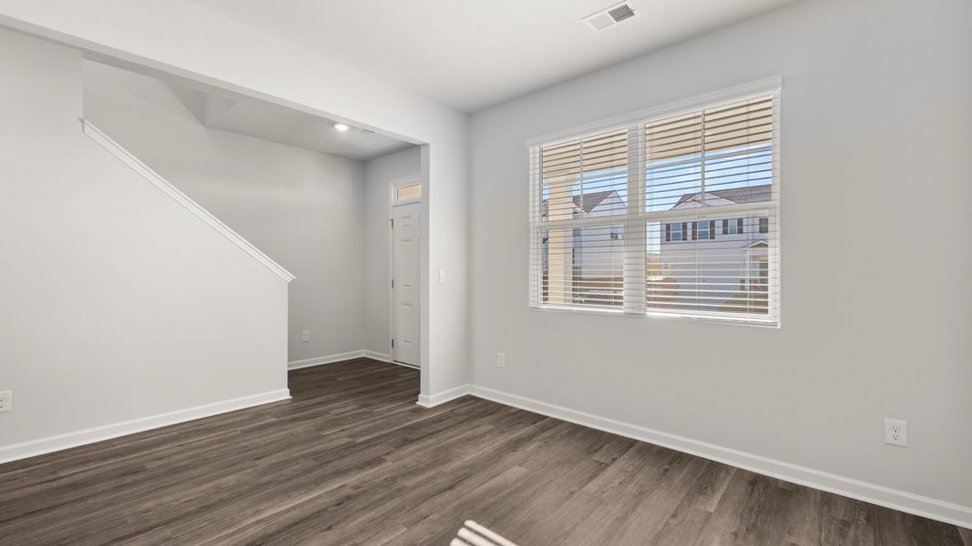 Spacious, unfurnished interior of a new home in Estates at Deer Hollow, Grovetown (Image 14).