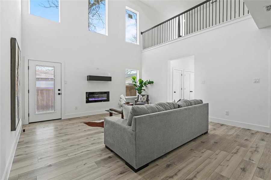 Furnished interior view inside a new home in , Dallas (Image 18). Furnished interior view inside a new home in , Dallas (Image 18).