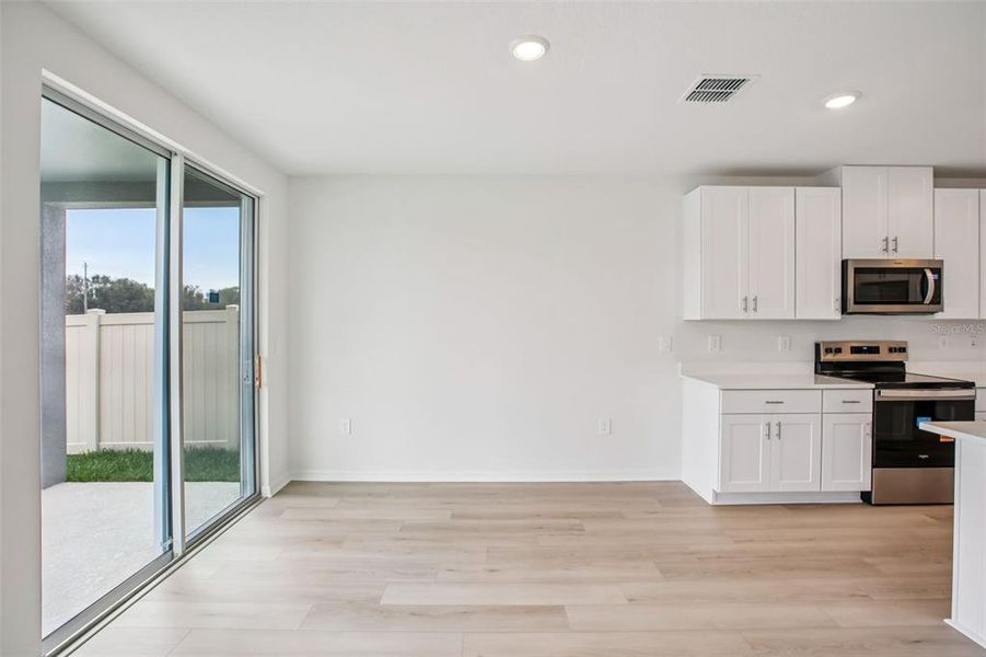 Spacious, unfurnished interior of a new home in Two Rivers - Classic Series, Zephyrhills (Image 27).